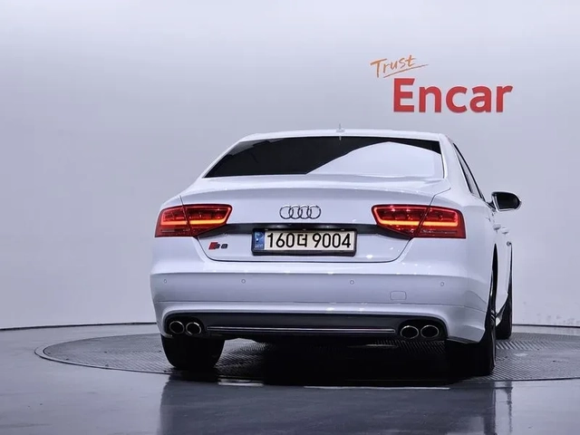 Audi S8 4.0 TFSI Quattro - автомобили, коли, обяви за нови и употребявани 3