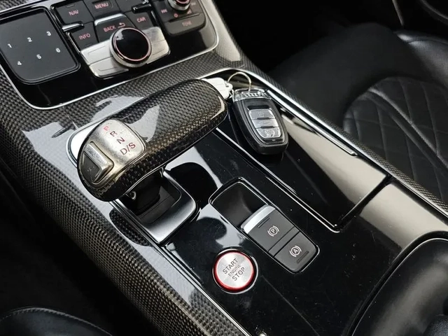 Audi S8 4.0 TFSI Quattro - автомобили, коли, обяви за нови и употребявани 8