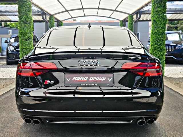 Audi S8 ! PLUS/CERAMIC/DISTR/360CAM/МАСАЖ/ОБДУХ/ВАКУУМ/LIZ - автомобили, коли, обяви за нови и употребявани 5