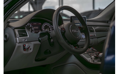 Audi S8 Matrix/Bose/Обдухване/Quattro/Алкантар - автомобили, коли, обяви за нови и употребявани 6