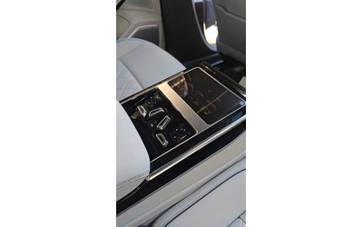 Audi S8 S8 4.0 TFSI V8 Mild Hybrid Quattro - автомобили, коли, обяви за нови и употребявани 13