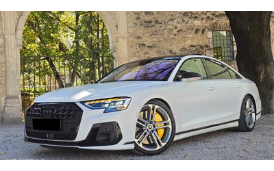 audi-s8-s8-4-0-tfsi-v8-mild-hybrid-quattro - 3