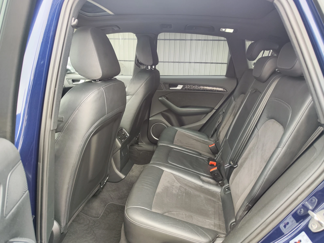 Audi SQ5 CARBON* PANORAMA* PODGREV* RECARO* LIZING - автомобили, коли, обяви за нови и употребявани 4