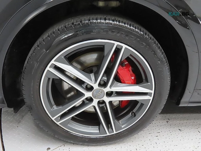 Audi SQ5 3.0 TDI QUATTRO* КОЖА* НАВИ* ПАНО* 360* HUD - автомобили, коли, обяви за нови и употребявани 4