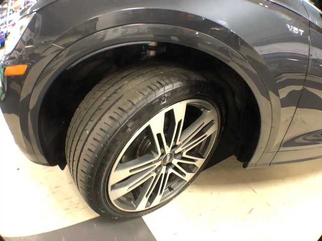 Audi SQ5 TECHNIK AWD LEATHER PAN/ROOF NAV B/SPOT 360 CAMERA All Wheel Drive - автомобили, коли, обяви за нови и употребявани 10