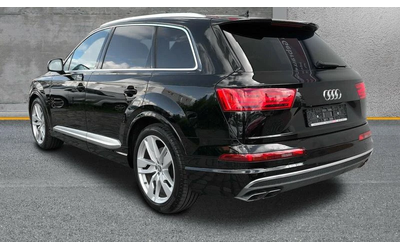 audi-sq7 - 2