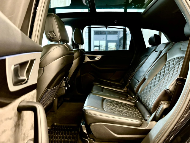 Audi SQ7 S* Quattro* V8T* TDI* Подгрев* Панорама* Лизинг - автомобили, коли, обяви за нови и употребявани 7