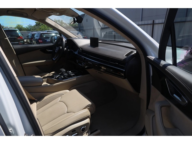 Audi SQ7 SQ7 - автомобили, коли, обяви за нови и употребявани 7