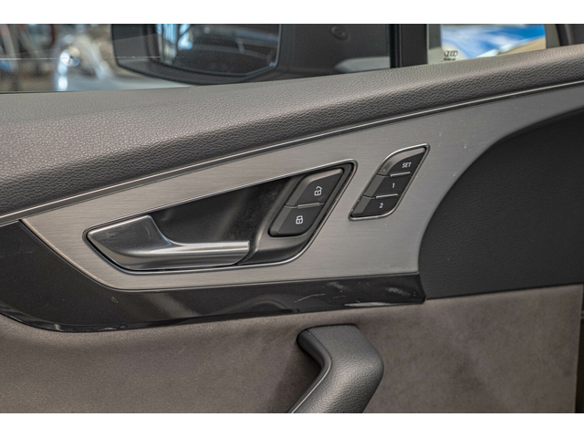 Audi SQ7 4.0TDI/Камера/Подгрев/Air Suspension-Sport/Memory - автомобили, коли, обяви за нови и употребявани 7
