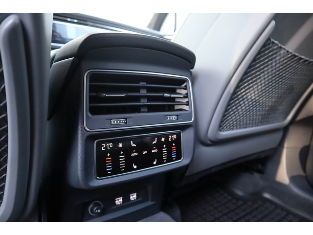 Audi SQ7 4.0TDI/Quattro/HuD/Камера 360/Карбон/Панорама/Bose - автомобили, коли, обяви за нови и употребявани 11
