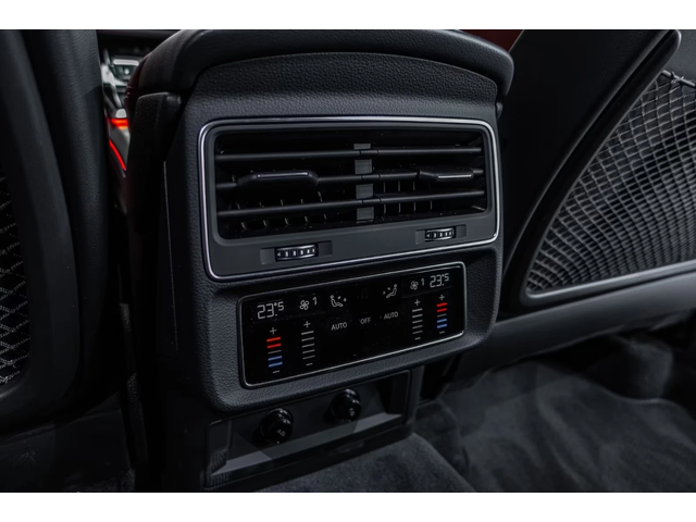 Audi SQ7 4.0TFSI NEWMod25* HUD* Laser* Pan - автомобили, коли, обяви за нови и употребявани 7