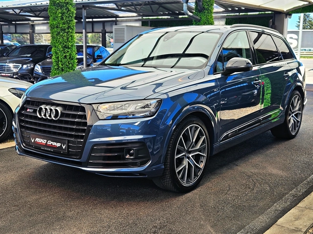 Audi SQ7 ! CERAMIC/EXCLUSIVE/DISTR/CAMERA/BOSE/PANO/ВАКУМ/L - автомобили, коли, обяви за нови и употребявани 0
