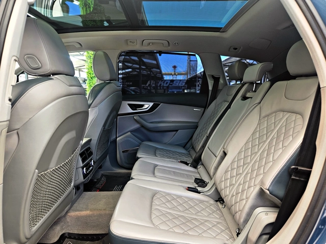 Audi SQ7 ! CERAMIC/EXCLUSIVE/DISTR/CAMERA/BOSE/PANO/ВАКУМ/L - автомобили, коли, обяви за нови и употребявани 15