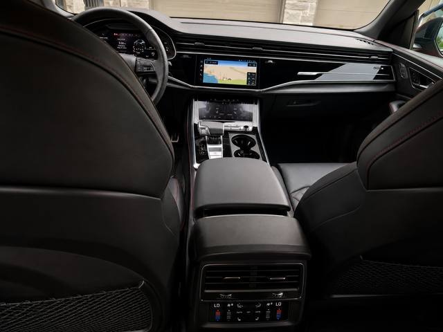 Audi SQ8 4.0L 8cyl AWD - автомобили, коли, обяви за нови и употребявани 8