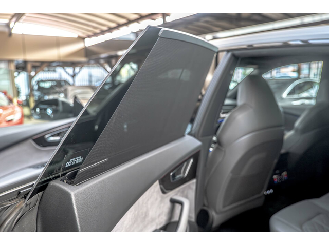 Audi SQ8 4.0TDI/Bang&Olufsen/HuD/Обдухване/Дистроник/Камера 360 - автомобили, коли, обяви за нови и употребявани 11