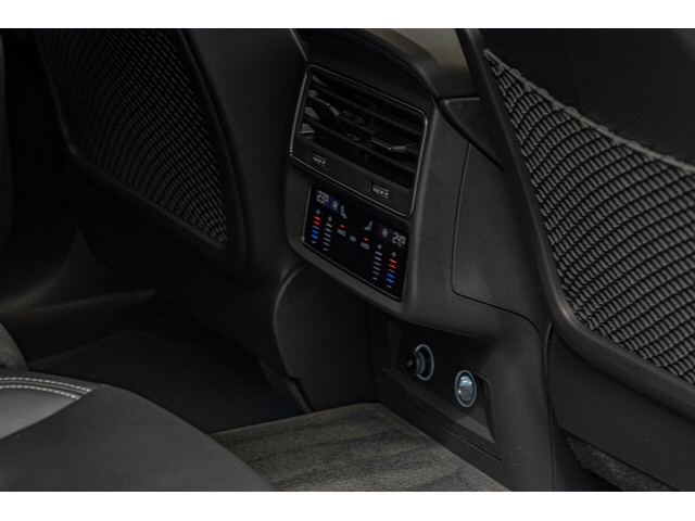 Audi SQ8 4.0TDI/Virtual/Обдухване/Distronic/Bang&Olufsen/4Zone - автомобили, коли, обяви за нови и употребявани 16