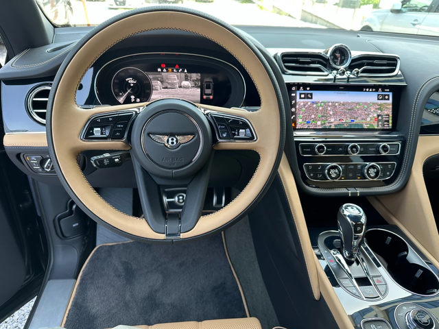 Bentley Bentayga Azure First Edition Naim Automatic Door Close - автомобили, коли, обяви за нови и употребявани 10
