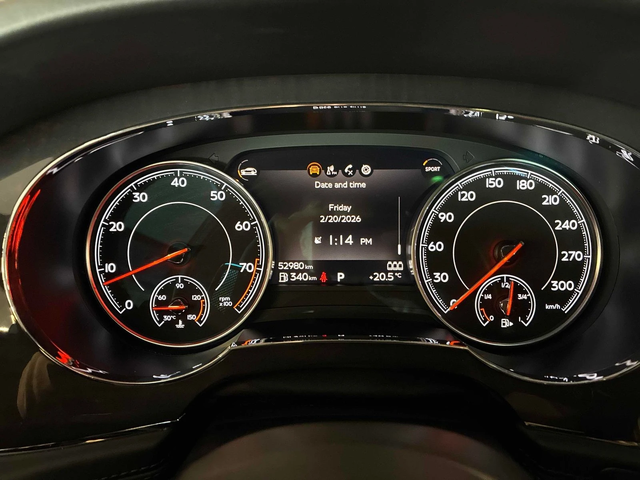 Bentley Bentayga V8 С РЕГИСТРАЦИЯ & АВТО КРЕДИТ - автомобили, коли, обяви за нови и употребявани 8