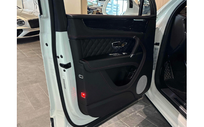 Bentley Bentayga V8 С РЕГИСТРАЦИЯ & АВТО КРЕДИТ - автомобили, коли, обяви за нови и употребявани 9