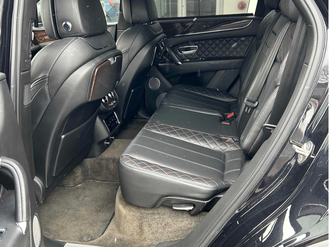 Bentley Bentayga W12 С РЕГИСТРАЦИЯ & АВТО КРЕДИТ - автомобили, коли, обяви за нови и употребявани 11