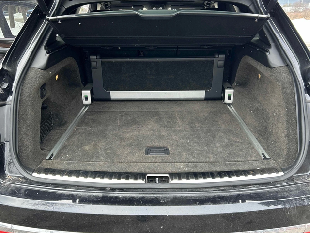 Bentley Bentayga W12 С РЕГИСТРАЦИЯ & АВТО КРЕДИТ - автомобили, коли, обяви за нови и употребявани 12