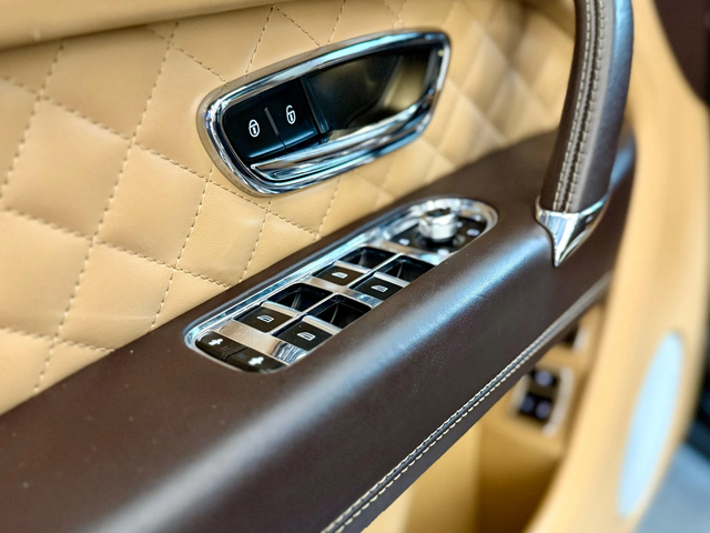 Bentley Bentayga V8 * Panorama* 22"* SoftClose* Лизинг - автомобили, коли, обяви за нови и употребявани 6