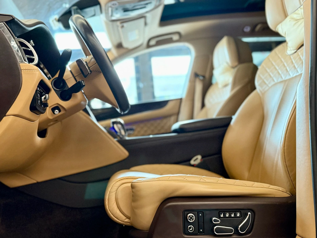Bentley Bentayga V8 * Panorama* 22"* SoftClose* Лизинг - автомобили, коли, обяви за нови и употребявани 7