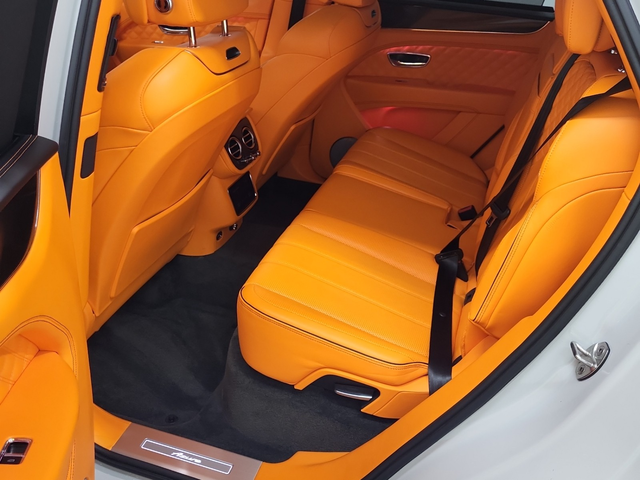 Bentley Bentayga 3L 6cyl AWD - автомобили, коли, обяви за нови и употребявани 11