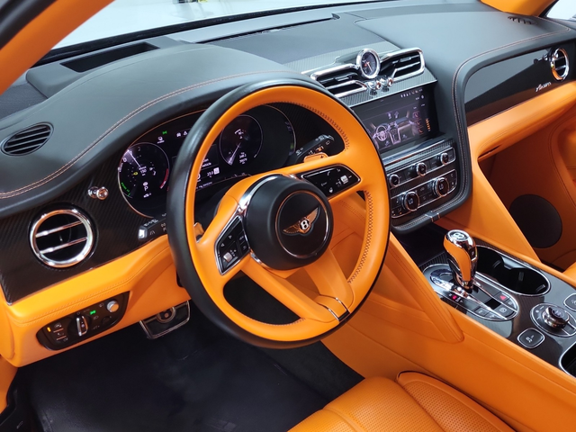 Bentley Bentayga 3L 6cyl AWD - автомобили, коли, обяви за нови и употребявани 18
