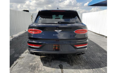 Bentley Bentayga 4.0L 8 ALL WHEEL DRIVE - автомобили, коли, обяви за нови и употребявани 6