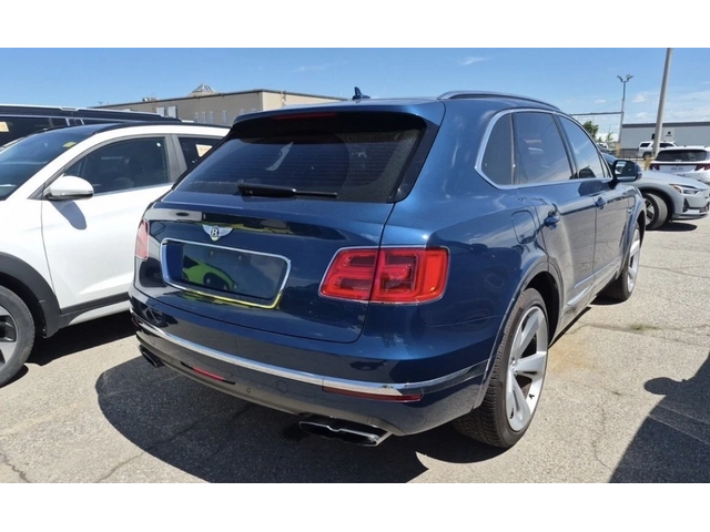 Bentley Bentayga 4.0 V8 * 360 * DISTRONIC * 26279KM * CARFAX * - автомобили, коли, обяви за нови и употребявани 1