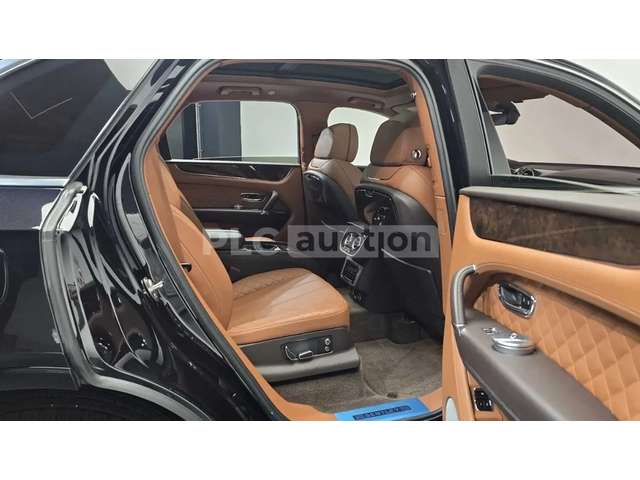 Bentley Bentayga - автомобили, коли, обяви за нови и употребявани 9