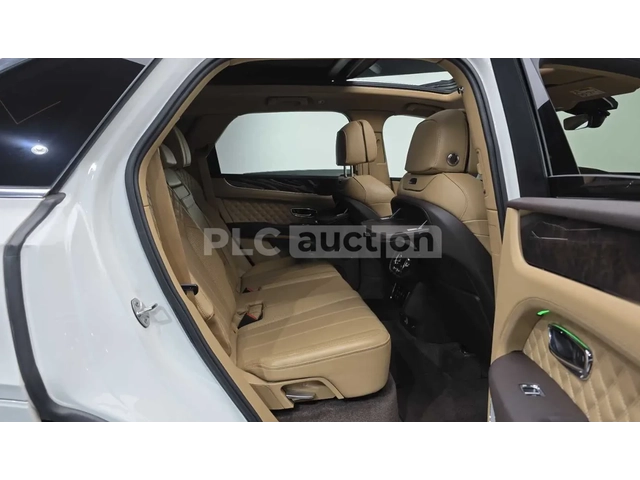 Bentley Bentayga FIRST EDITION - автомобили, коли, обяви за нови и употребявани 9