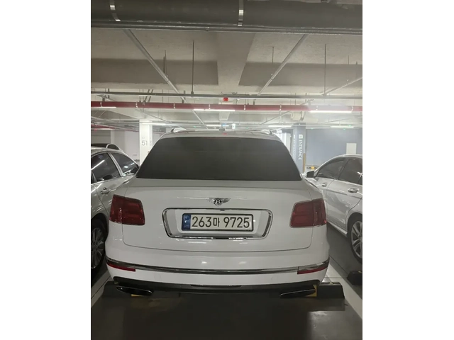 Bentley Bentayga FIRST EDITION | КРАЙНА ЦЕНА - автомобили, коли, обяви за нови и употребявани 2