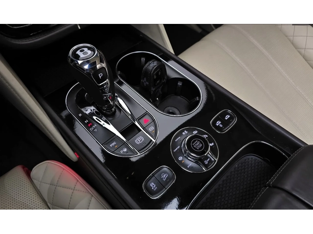 Bentley Bentayga W12 FULL - автомобили, коли, обяви за нови и употребявани 8
