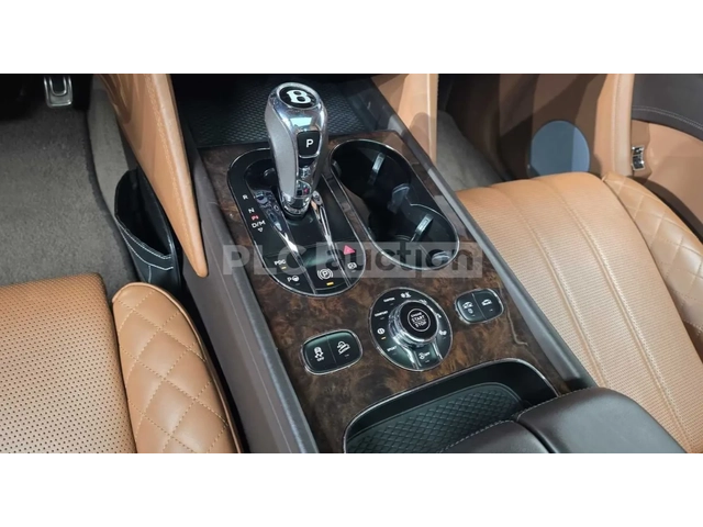 Bentley Bentayga - автомобили, коли, обяви за нови и употребявани 10