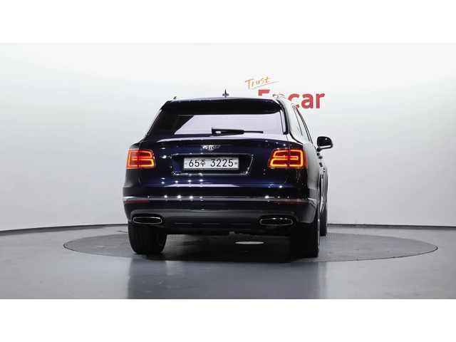 Bentley Bentayga W12 6.0* ОБДУХ* МАСАЖ* 360* HEAD-UP* КРАЙНА ЦЕНА - автомобили, коли, обяви за нови и употребявани 2