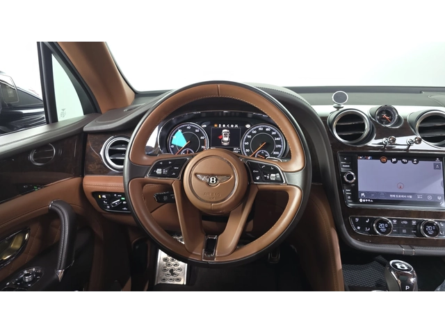Bentley Bentayga W12 6.0* ОБДУХ* МАСАЖ* 360* HEAD-UP* КРАЙНА ЦЕНА - автомобили, коли, обяви за нови и употребявани 4