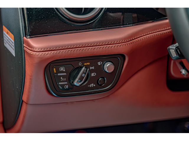 Bentley Bentayga 6.0TSI W12/Luxury Edition/Камера 360/Обдухване/Ambient/Side Assist - автомобили, коли, обяви за нови и употребявани 10