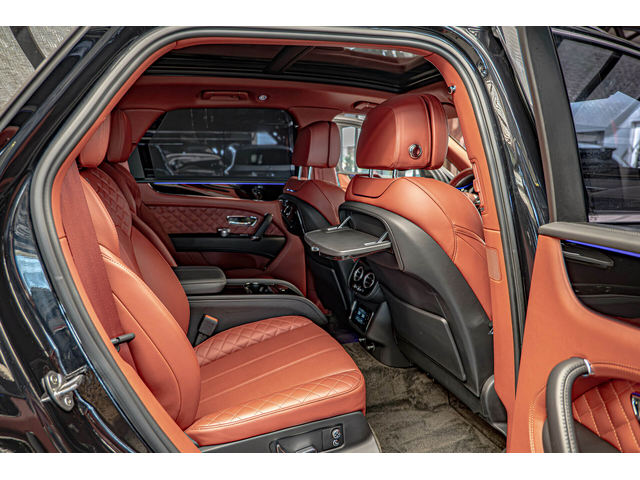 Bentley Bentayga 6.0TSI W12/Luxury Edition/Камера 360/Обдухване/Ambient/Side Assist - автомобили, коли, обяви за нови и употребявани 8