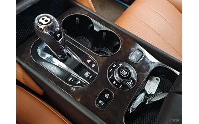 Bentley Bentayga 4.0* V8* ПОДГРЕВ* ОБДУХВАНЕ* 360* МАСАЖИ* HUD* - автомобили, коли, обяви за нови и употребявани 9