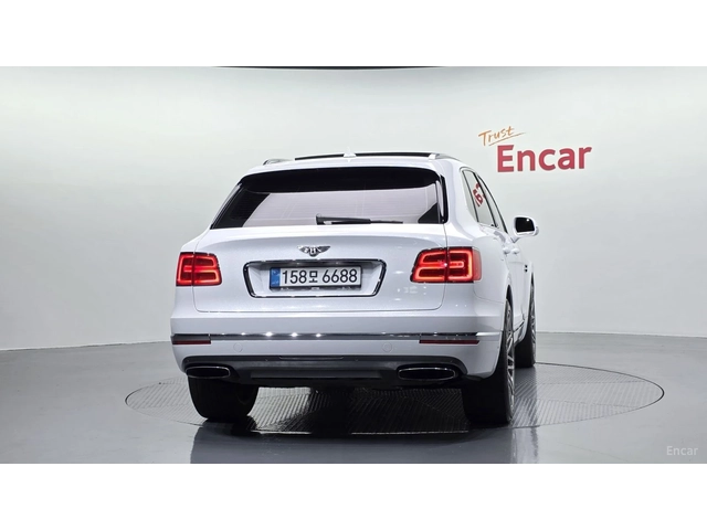 Bentley Bentayga 6.0* W12* DISTRONIC* 360* КАМЕРА* HUD* - автомобили, коли, обяви за нови и употребявани 3