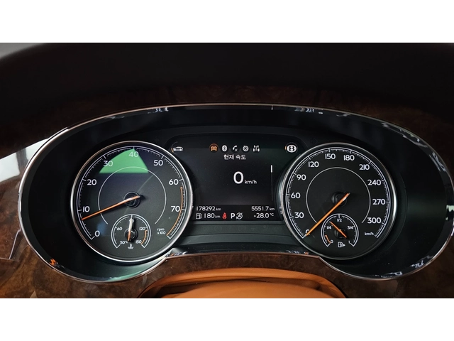 Bentley Bentayga 6.0 W12 - автомобили, коли, обяви за нови и употребявани 7