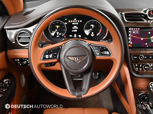 Bentley Bentayga 360КАМЕРИ | ХЕД ЪП | ОБДУХВАНЕ | ПАНОРАМА - автомобили, коли, обяви за нови и употребявани 3
