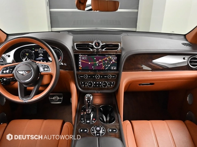 Bentley Bentayga 360КАМЕРИ | ХЕД ЪП | ОБДУХВАНЕ | ПАНОРАМА - автомобили, коли, обяви за нови и употребявани 2