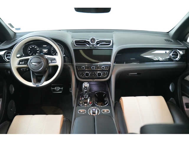 BENTLEY Bentayga Bentayga 4.0 V8 AWD First Edition - автомобили, коли, обяви за нови и употребявани 9