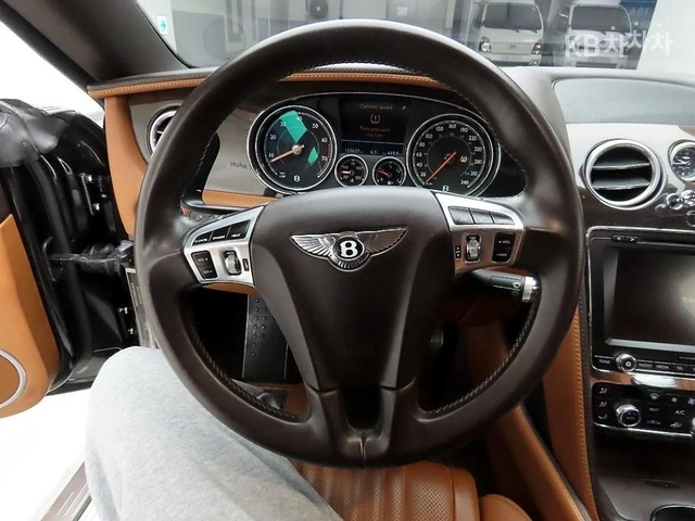Bentley Continental gt V8 SPORT LUXURY * КРАЙНА ЦЕНА* FULL - автомобили, коли, обяви за нови и употребявани 8