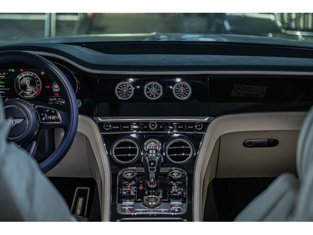 Bentley Continental GT Convertible Speed V8 Hybrid/22Zoll/First Edition/AWD/Virtual/ - автомобили, коли, обяви за нови и употребявани 6