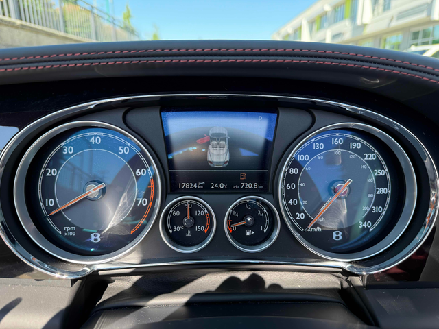 Bentley CONTINENTAL GT V8 4.0L 8cyl AWD - автомобили, коли, обяви за нови и употребявани 7