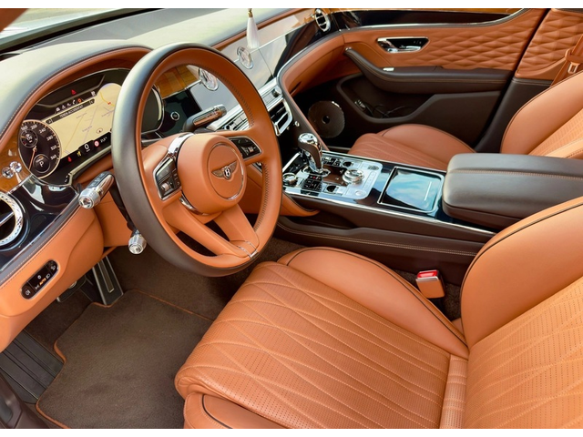 BENTLEY Flying Flying Spur 4.0 V8 AWD - автомобили, коли, обяви за нови и употребявани 7